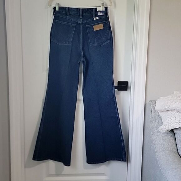 Wrangler Wanderer Indigood High Rise Dark Wash Flare Jeans - Size 28/30 - Picture 4 of 15